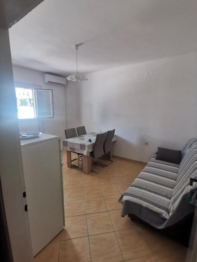 Apartmán Emily Biograd Na Moru Exteriér fotografie