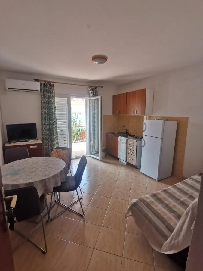 Apartmán Emily Biograd Na Moru Exteriér fotografie